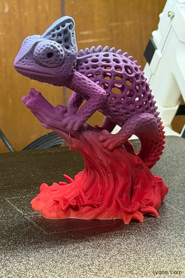 Voronoi Chameleon – Stylish 3D Printed Sculpture